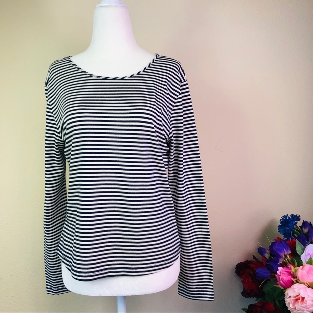 Chelsea28 M Button Back Top